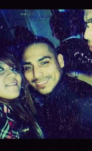 Estoy Muy enamorada de @EspinozaOficial Lo Quiero tanto me enqanta su voz su sencilles su sonrisaa TODO
AmO .su simpatiia
AmO sus canciones
amoTODO de el