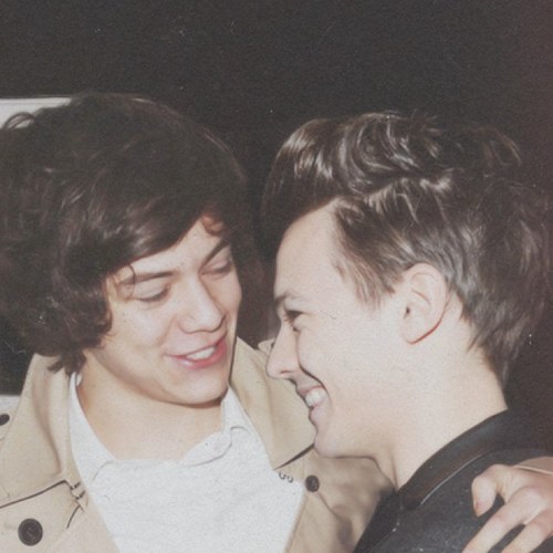 Hii :) Follow and I follow back! (:
