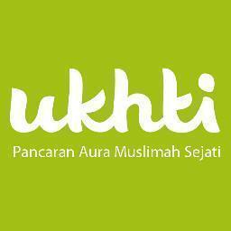 #1BusanaUkhti2Berkah menyantuni dan memberangkatkan umrah santri penghafal Al-quran, juga memberikan busana Ukhti kepada kaum dhuafa. http://t.co/KtFxiqFGpr
