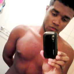 Estudante de Gestão de Recursos Humanos, Pessoense, Leonino de forte personalidade.