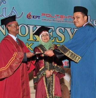 ariffinerwin's profile picture. Allah is my Lord, Islam is my life, Qur'an is my guide, Prophet Muhammad is my role model, and Heaven is my goal!