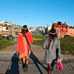 FlowerCrownz's profile picture. You can buy my handmade Flower Crowns in my Etsy Shop, and also follow my Instagram: @FlowerCrownz for exclusive photos !! Enjoy ✌
-EJ