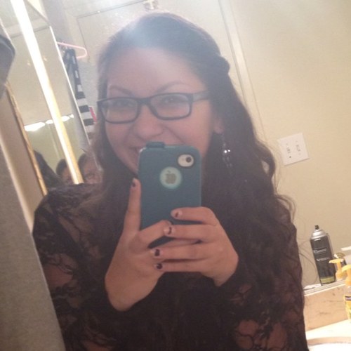 awkward person, loves harry potter, 20 years old, kind of a dork, convinced tea cures everything, believes dr who is awesome & living the cashier life *quack*