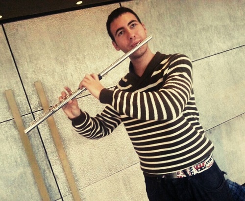 Músico flautista