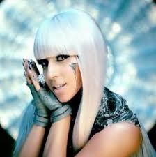 Me encanta la musica POP, los famosos y todo ese mundillo