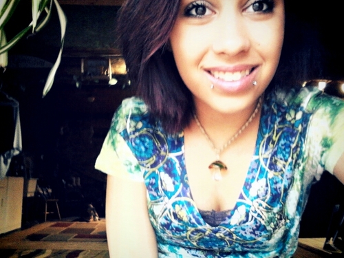 -Samika Guelich -14 -Taken5.5.12 -Kik me ?  -Follow ?(: