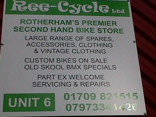 Custom built and retro bikes and clothes. Old Skool BMX, choppers, beach cruisers and 'fixies'. Friendly, personal service.