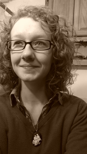 AlatheaKern's profile picture. and I was like whuuuut