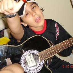 Vivo por uma pessoa e essa pessoa se chama@luansantana eu o amo demais, amo ele ate mais q mh propria vida!