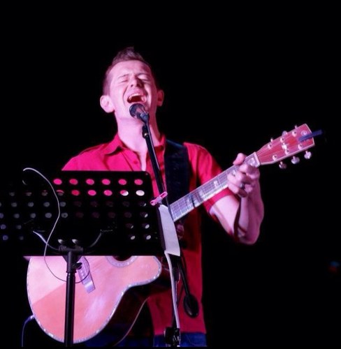 Worship leader @DoxaDeo. Songwriter, Husband and Father in love with life