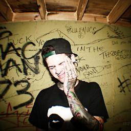 FazalTsuroya's profile picture. 