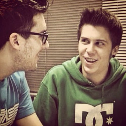 Cuatro Criaturitas Marvadas unidas por Rubius y Mangel, amantes de otros youtubers. Intentamos darles todo el apoyo anal posible ^^ {ust}