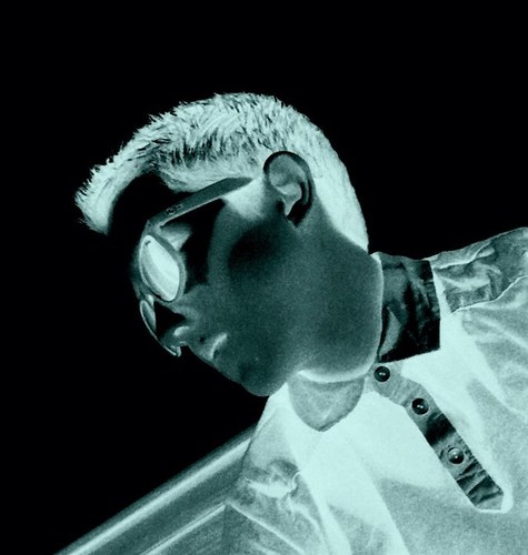 follow me i follow back :)