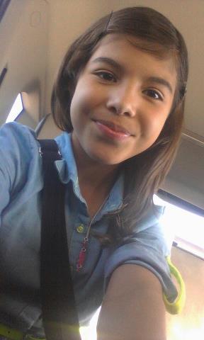 follow me follow u deal :-) also i 3 JESUS.FAMILY.bff @jaslyne3.and DANCING