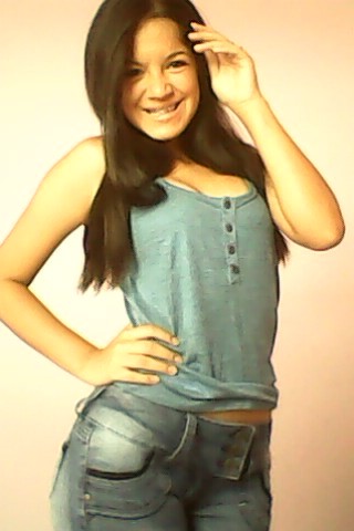 - Sou teimosa , ironica , irritante e ciumenta. Gostoou  Follow - me !
Amoo a minha m.a @anajuliapiires  !
