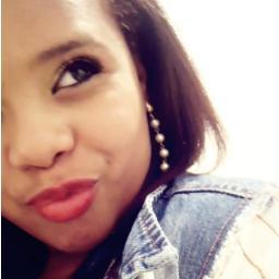 ~ α gαrotiinhα imperfeitα,
αqeelα qeê chorα de dor,
αqeelα qeê ja sofreu poor αmor,
αqeelα qe sαbe se αrrepender [red]♥