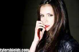 Hi I am elena gilbert I am a human  single RP 18+