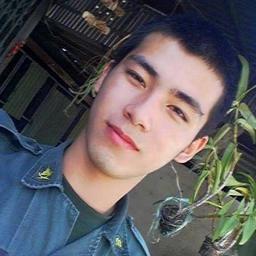 ชื่อเจย์ (Jay) คับ ศึกษาที่กำแพงเพชร โลกส่วนตัวสูง เชลซีคือชีวิตผม :))