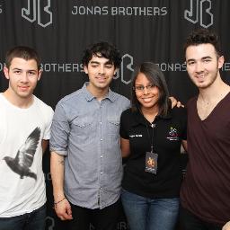 Luise_JB08's profile picture. 16 ♥Jonas,Miley,McFLY,OneDirection,Cher,UnionJ♥, Los mejores dias de mi vida: 8/10/11 y 24/02/13, aun intento descubrir quien soy. Soy Larry Shipper ;)