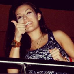 NÃO SOMOS A KÉFERA, SOMOS FÃS / Twitter Criado Para a nossa Princesa @Kefera *Administrado por: Levi e Fran.
@Kefera Liiinda. 333