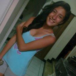 Sigueme  &  Te sigo   @angiecln1
        Las  muñecas  son  para brazaletes ,  no  para  cortarse   ㋡
             Amoo♥ a One  Direction ♡