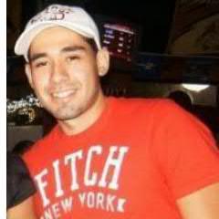 Moro em Teresina-PI tenho 22 anos, sou produtor de eventos, e estou solteiro.