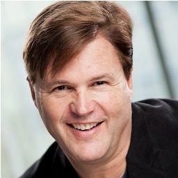 Speaker, workshop leader and business consultant who guides companies to succeed in changing business landscapes