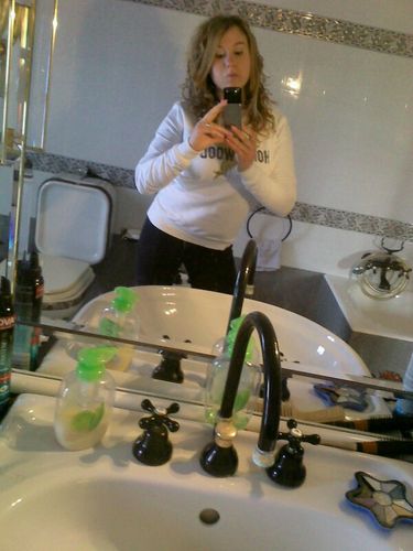 ALess28023033's profile picture. 