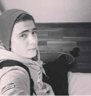 Porque quando eu fecho os olhos e vôo para longe, eu penso em você e tudo fica bem