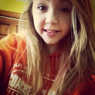 Instagram : lovee_kaylaa Snapchat: kayyllaa69 Kik: kayyllaa69 Youtube: XoKaylaBoo Xo ✌