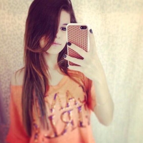 A @ViishPaola é a quem brilha, o resto, é tudo pisca-pisca ;)