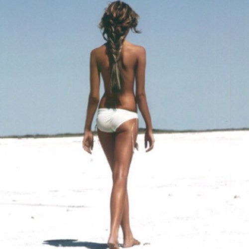 Subtweeting101's profile picture. 