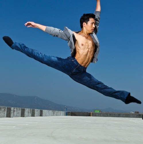 FOX's SYTYC Dance Finalist, Miami City Ballet Principal Soloist, NEWSIES - Broadway Original Cast. Dancer/Singer/Actor! Booking: alex@thealexwong.com or BLOC