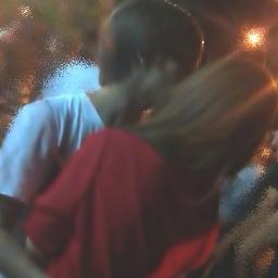 A última vez que vi o Príncipe Encantado, nós nos abraçamos. Fechei meus olhos por um momento. Foi um abraço estranho, mas eu não queria que ele fosse. (...)