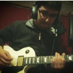 Guitarrista, pensador y trastornado en general.