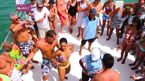 Siguenos y encontraras toda la gente linda que hace vida en la Isla de Margarita...