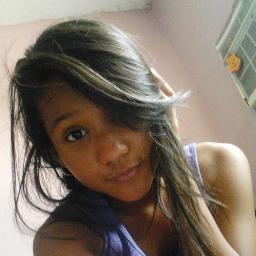 13, Dime Angela♥.Amo la musica:$ ¿Mi Vida? @KoonzeFamily♥ Soy Una Flaca Loka c: