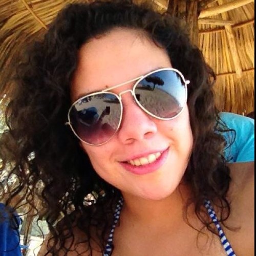 Conocer, crear, disfrutar, sonreír, amar, gozar, viajar y ayudar. ♥