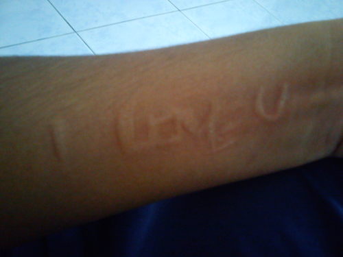 enie_comot's profile picture. redha ngn dugaan idop..time sush sume org xder..