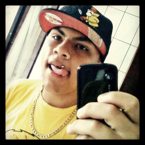 loko u caralho simplesmente feliz.