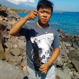 hola
Introduzco mi nombre wayan soma artha,,,
Nací el 02 enero 1995 
Fui a la escuela en SMK PGRI Amlapura,,
Mi pasatiempo pesca, :D