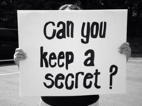 DM me your confession about a crush or whatever you want to say to a person (with their twitter account) and I'll tweet it. REMEMBER it's a SECRET shhhhhh