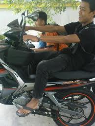 fariss_rizki's profile picture. ayoo qta menikmati hidup tanpa beban:)