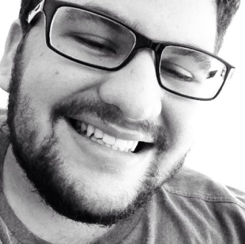 Eu que não sou santo também tô no meio.