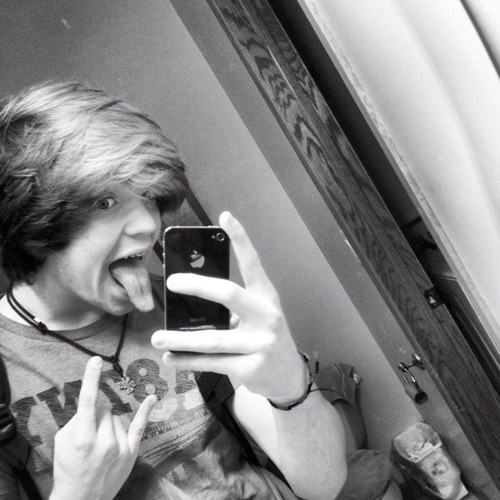 ConkerOwnsYew's profile picture. SMD