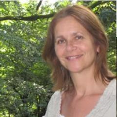 Ayurvedic practitioner and medical herbalist. Author and co-creator of Living Wisdom: Foundations in Ayurveda. Lecturer, teacher, mother.