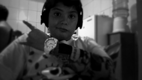 Eu sou uma pessoa bem animada que sabe ser um amigo, Adoro namorar, Quem estiver vendo isso se quiser me conhecer mais, fala comigo...