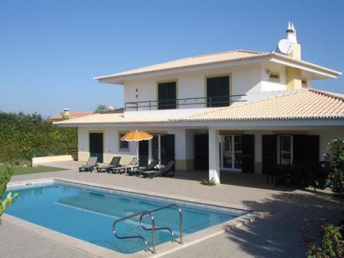 Vakantiehuisjes en accommodatie zoeken en boeken! Bekijk ons dagelijkse #reizen en #accommodatie aanbod op de site !