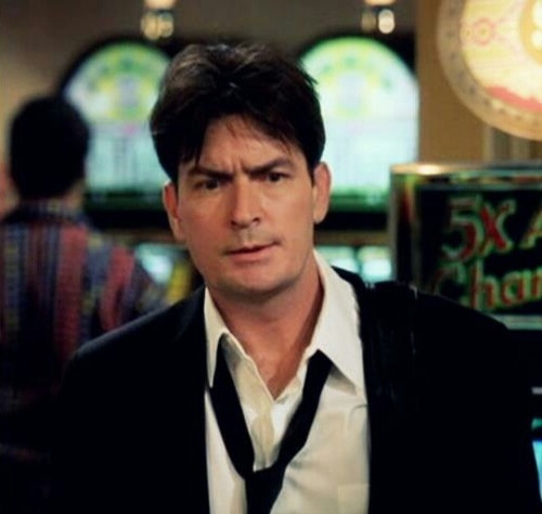 Tem Bebida? Tem Mulher?.. Então vamos! Filosofias De Vida do Charlie Harper. ASK: http://t.co/Mhcjqn0tzR