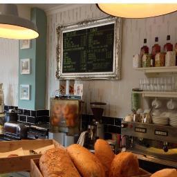 Shabby chic, coffee & food dwelling. Warm vibe & gr8 fare. Take away, business & event catering. In the biz for 15 years so call 07788427 999 or 0203 674 2243
